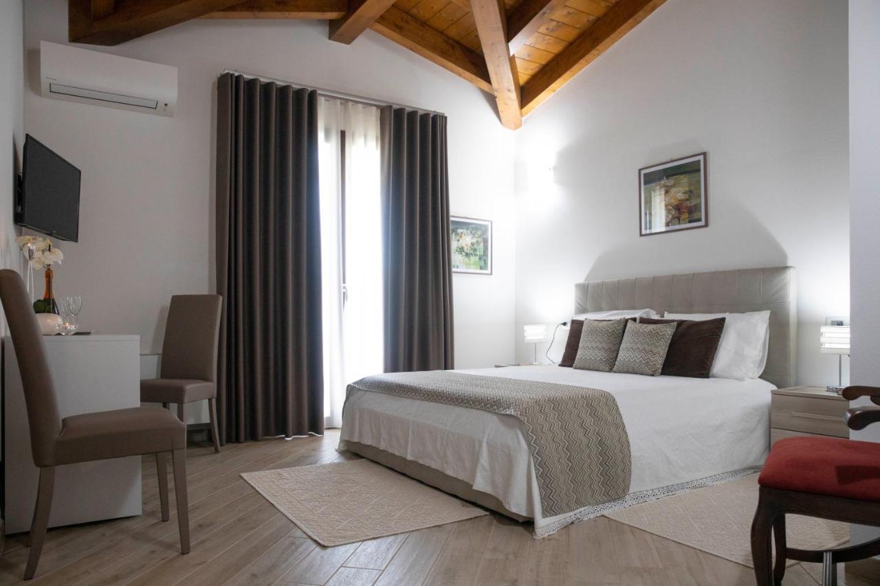 Irilor Luxury B&B Valledoria  Exterior photo