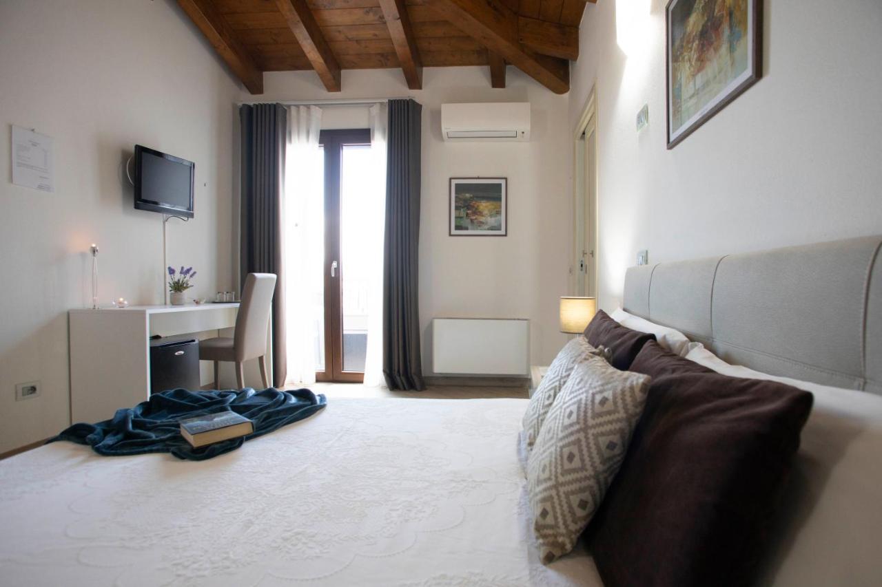 Irilor Luxury B&B Valledoria  Exterior photo